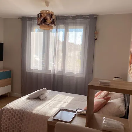 Cosy Clim Avec Parking Апартаменты *